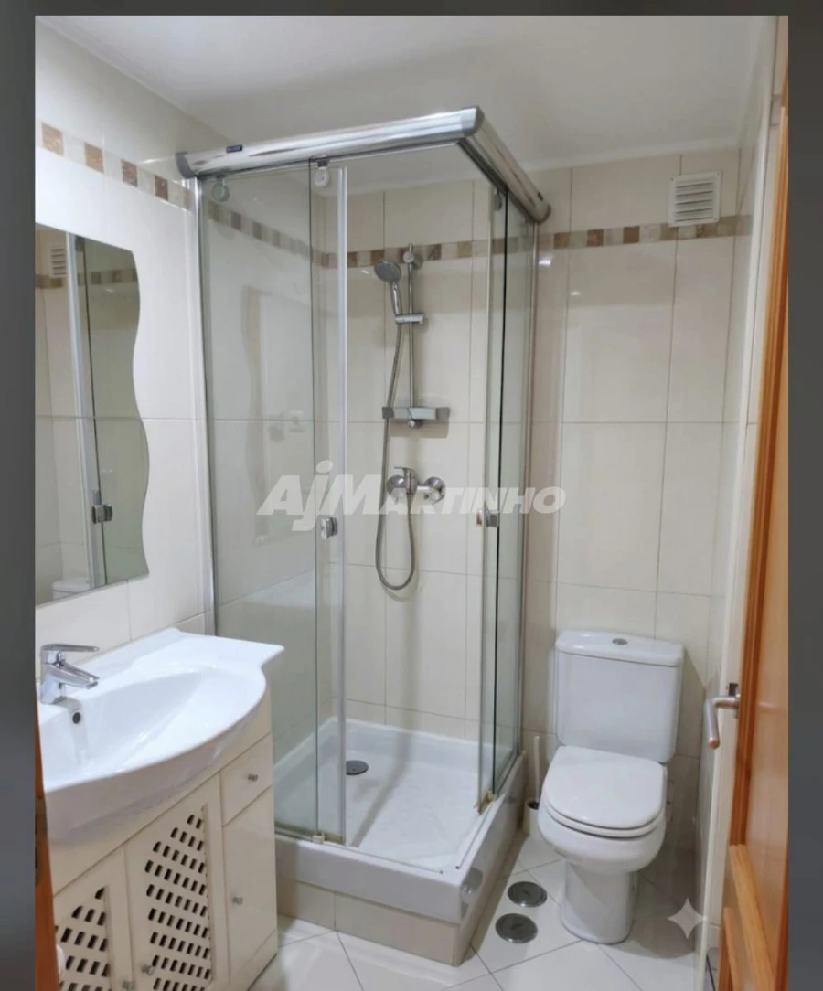 Apartamento T2 para Arrendamento em Águas Livres Foto 8