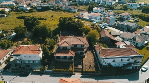 Moradia T5 para Venda em Brufe