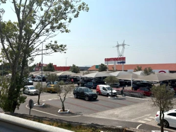 Terreno Comércio / Armazém para Venda em Quinta do Anjo