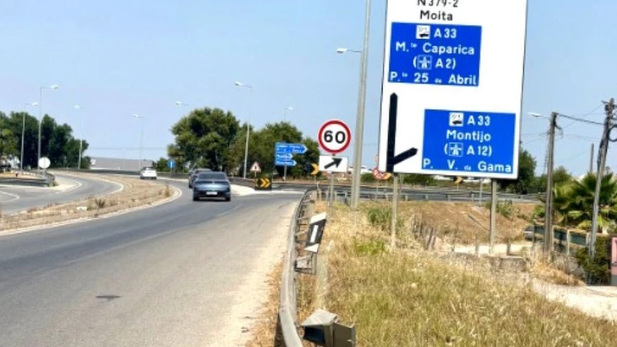 Terreno Comércio / Armazém para Venda em Quinta do Anjo