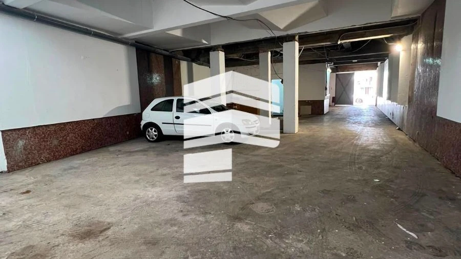 Loja para Arrendamento em Funchal (São Pedro)