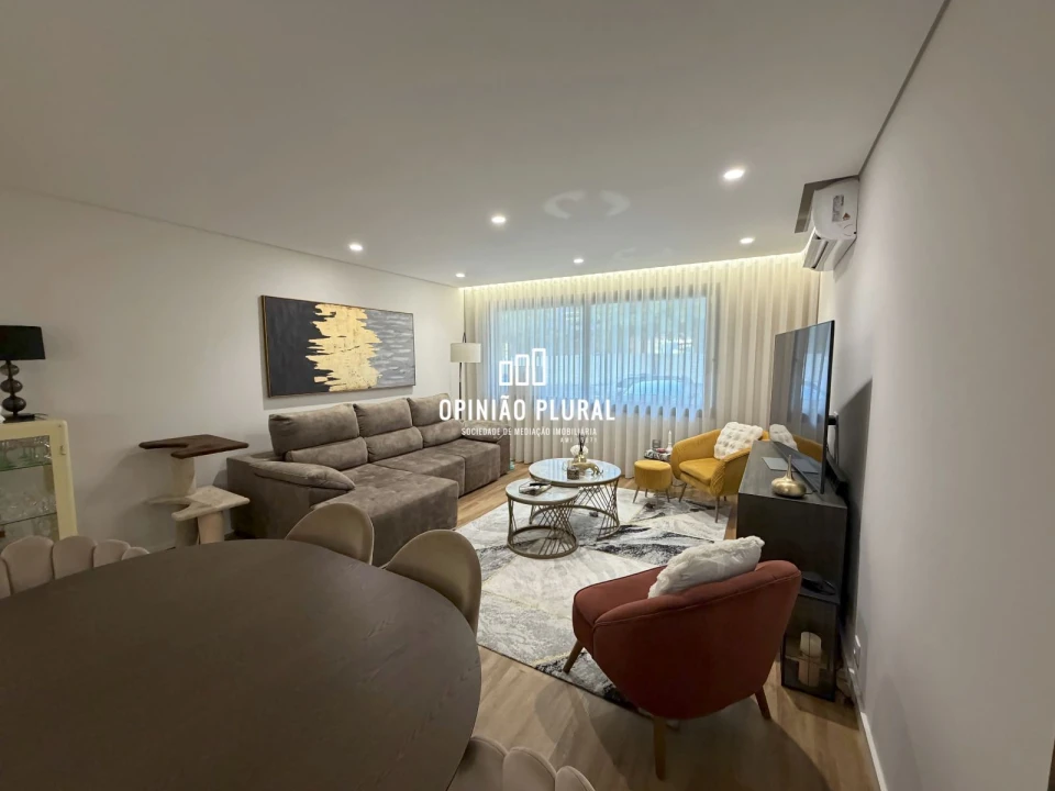 Apartamento T2 para Venda em Avintes Foto 2