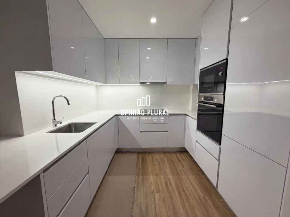 Apartamento T2 para Venda em Avintes Foto 3