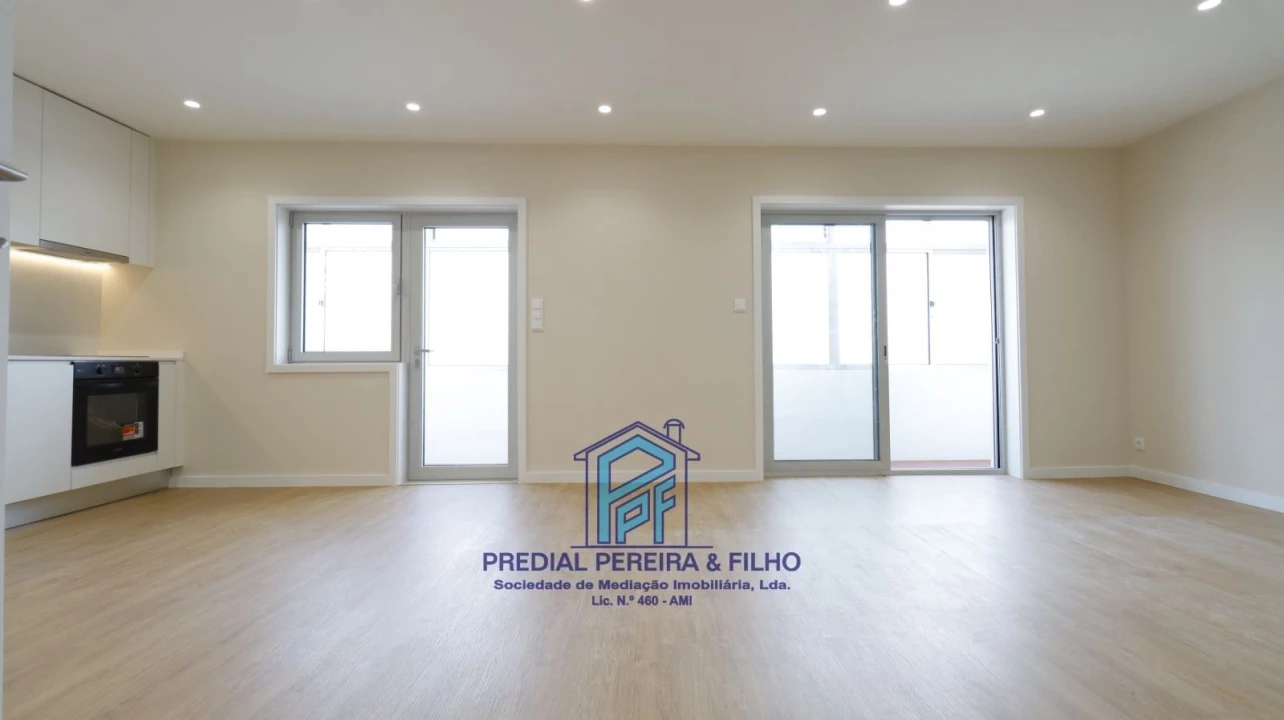 Apartamento T5 para Venda em Cidade da Maia Foto 6