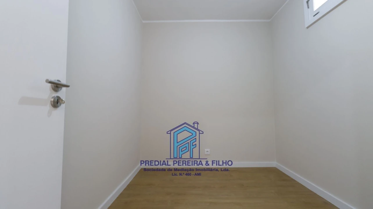 Apartamento T5 para Venda em Cidade da Maia Foto 19