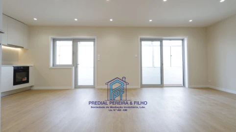 Apartamento T5 para Venda em Cidade da Maia
