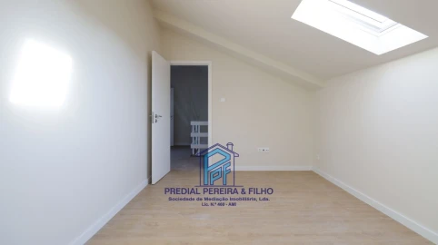 Apartamento T5 para Venda em Cidade da Maia