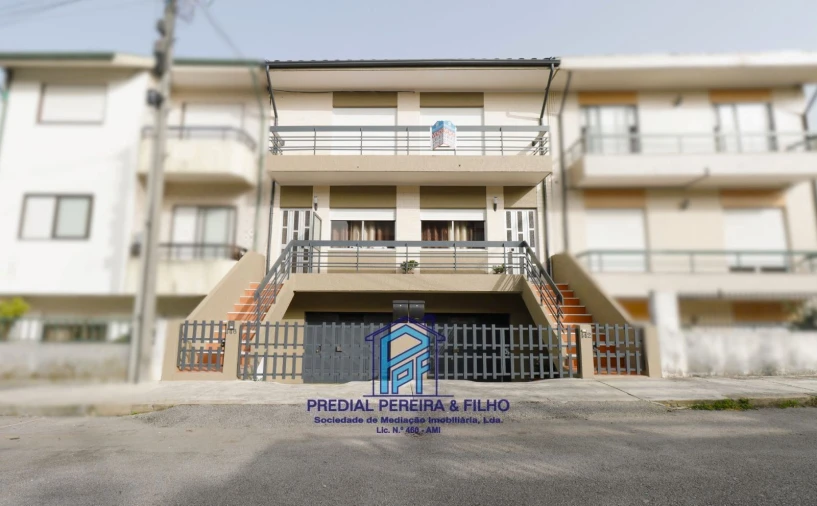 Apartamento T5 para Venda em Cidade da Maia Foto 7