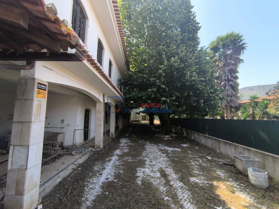 Moradia T4 para Venda em Minde Foto 23