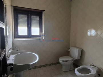 Moradia T4 para Venda em Minde