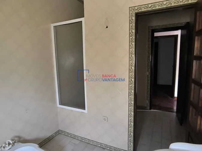 Moradia T4 para Venda em Minde Foto 17