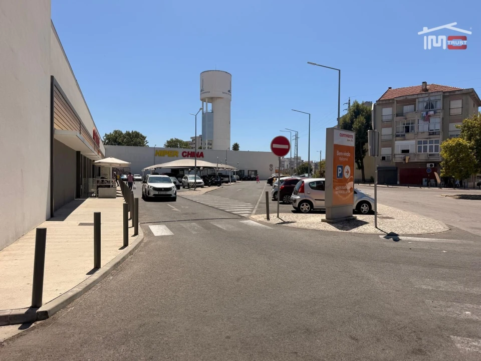 Apartamento T2 para Venda em Barreiro e Lavradio Foto 25