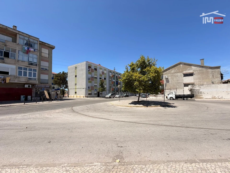 Apartamento T2 para Venda em Barreiro e Lavradio Foto 27
