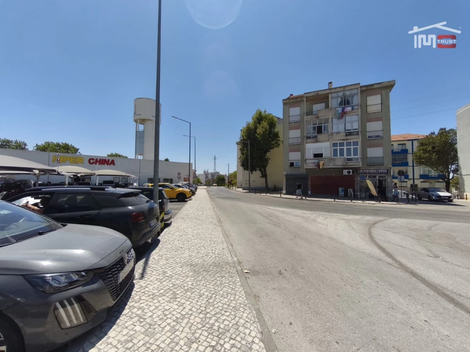 Apartamento T2 para Venda em Barreiro e Lavradio Foto 32