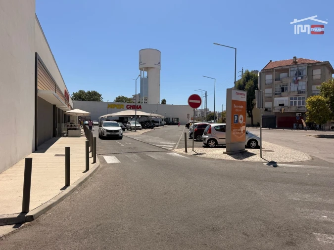 Apartamento T2 para Venda em Barreiro e Lavradio Foto 25