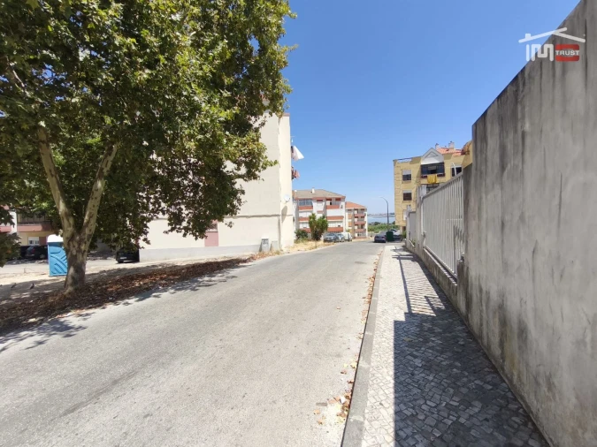 Apartamento T2 para Venda em Barreiro e Lavradio Foto 33
