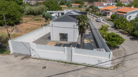 Moradia T4 para Venda em Cernache