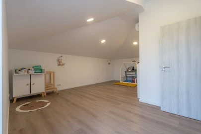 Moradia T4 para Venda em Cernache