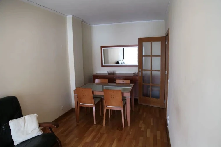 Apartamento T1 para Arrendamento em Lordelo do Ouro e Massarelos Foto 2