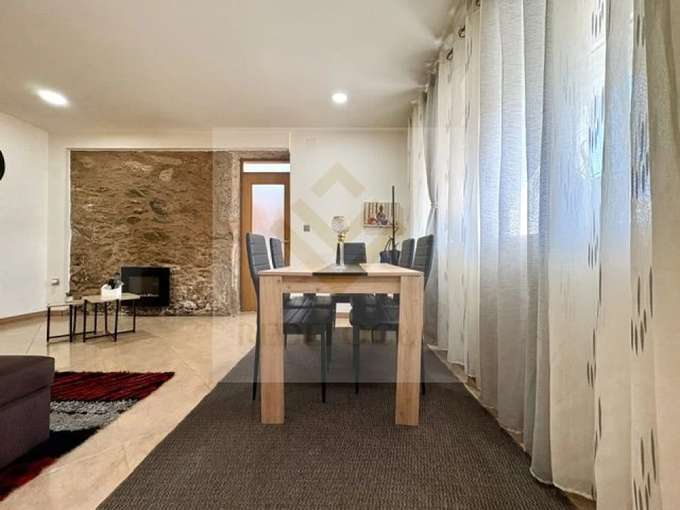 Moradia T3 para Venda em O. Azeméis, Riba-Ul, Ul, Macinhata Seixa, Madail Foto 6