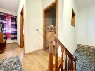 Moradia T3 para Venda em O. Azeméis, Riba-Ul, Ul, Macinhata Seixa, Madail