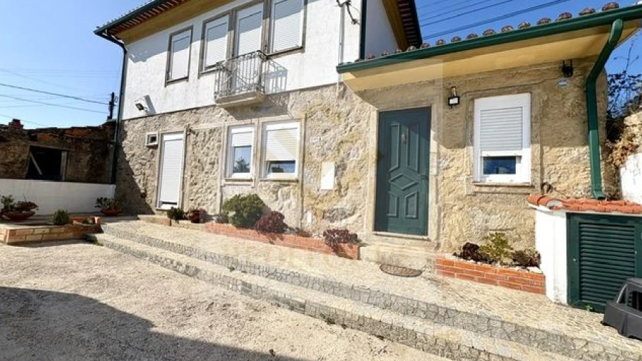 Moradia T2 para Venda em O. Azeméis, Riba-Ul, Ul, Macinhata Seixa, Madail