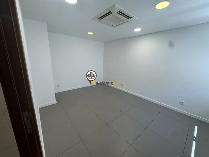 Apartamento T3 para Arrendamento em Castelo Branco Foto 12
