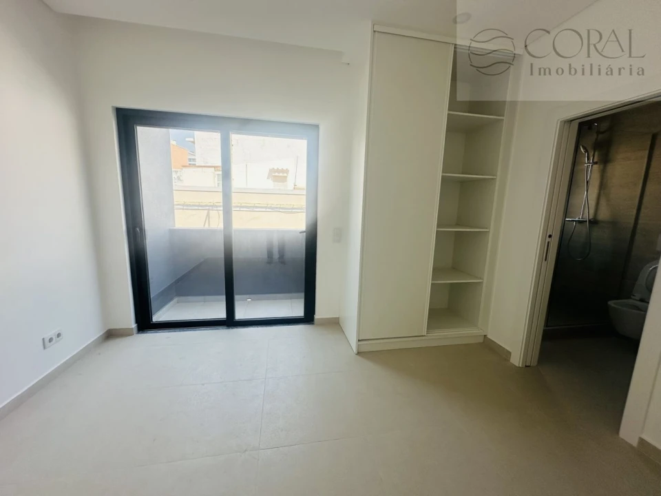 Moradia T3 para Venda em Faro (Sé e São Pedro) Foto 23