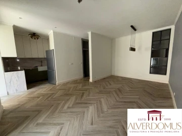 Apartamento T2 para Venda em Arroios