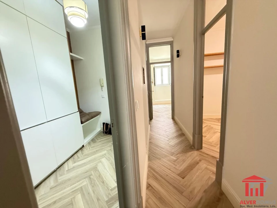 Apartamento T2 para Venda em Arroios Foto 25