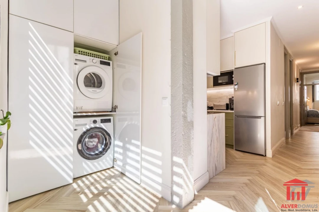 Apartamento T2 para Venda em Arroios Foto 9