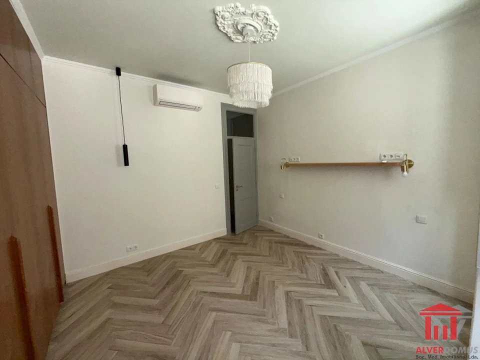 Apartamento T2 para Venda em Arroios Foto 37