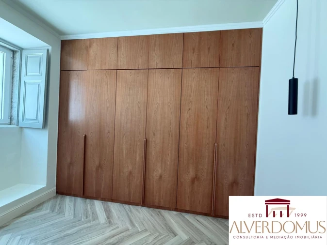 Apartamento T2 para Venda em Arroios Foto 27