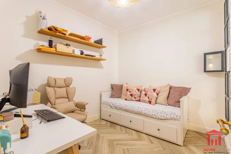 Apartamento T2 para Venda em Arroios Foto 17
