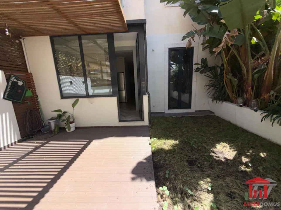 Apartamento T2 para Venda em Arroios Foto 22