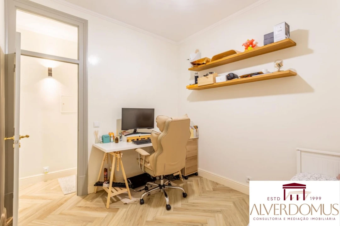 Apartamento T2 para Venda em Arroios Foto 16