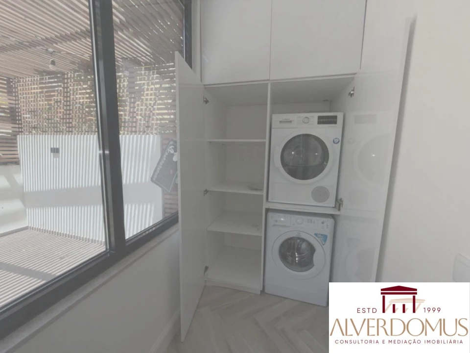 Apartamento T2 para Venda em Arroios Foto 29