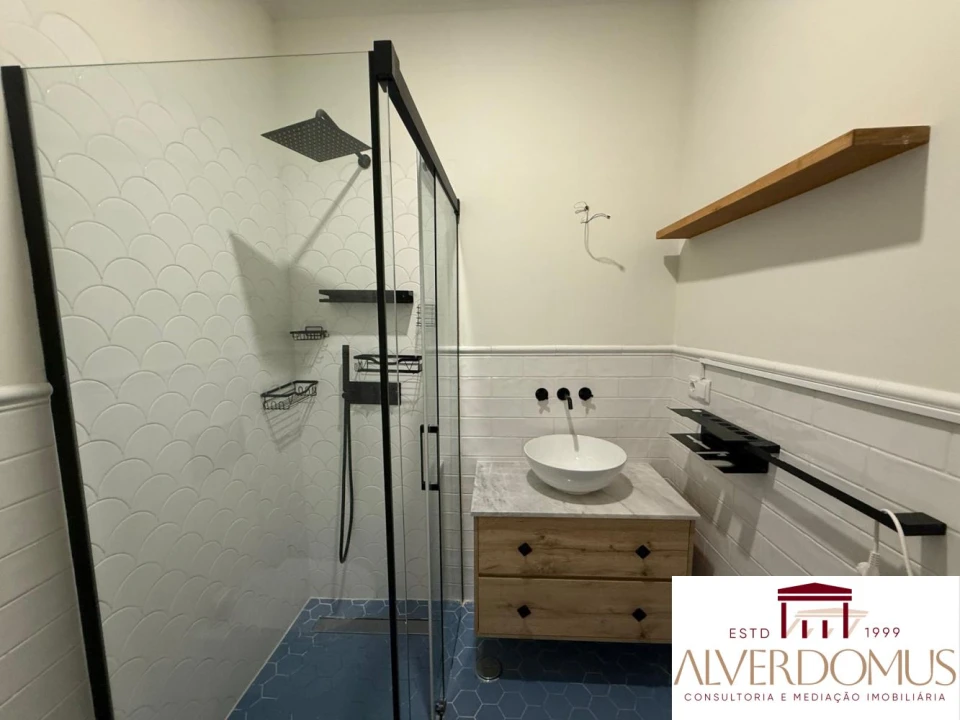 Apartamento T2 para Venda em Arroios Foto 30
