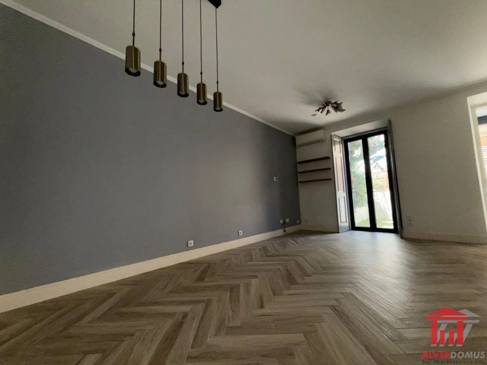 Apartamento T2 para Venda em Arroios Foto 33