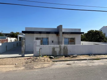 Moradia T4 para Venda em Fernao Ferro