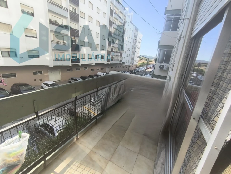 Apartamento T1 para Venda em Massamá e Monte Abraão Foto 17