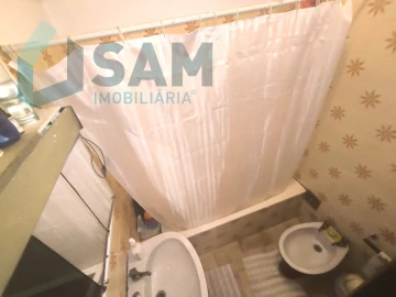 Apartamento T1 para Venda em Massamá e Monte Abraão