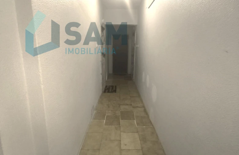Apartamento T1 para Venda em Massamá e Monte Abraão Foto 3
