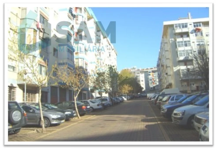 Apartamento T1 para Venda em Massamá e Monte Abraão Foto 14