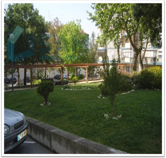 Apartamento T1 para Venda em Massamá e Monte Abraão Foto 19