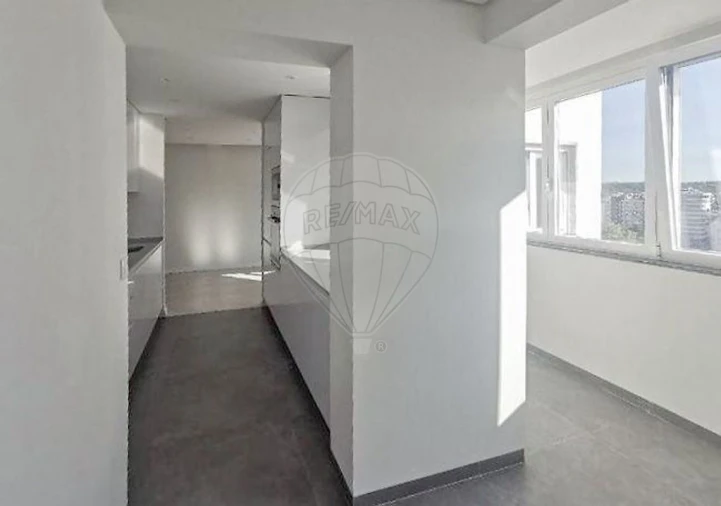 Apartamento T3 para Arrendamento em Odivelas Foto 8