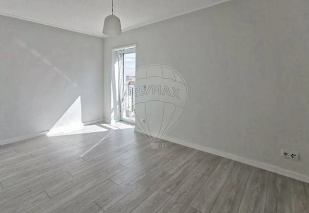Apartamento T3 para Arrendamento em Odivelas Foto 12