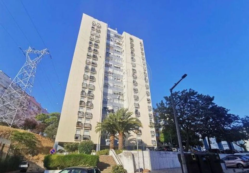 Apartamento T3 para Arrendamento em Odivelas Foto 3