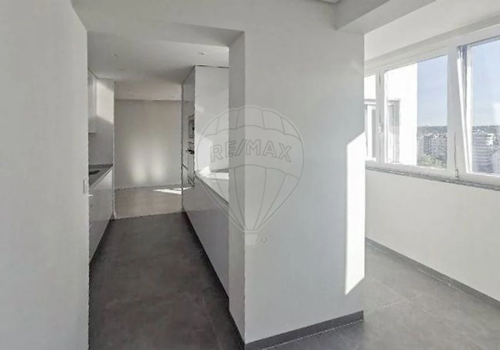Apartamento T3 para Arrendamento em Odivelas Foto 8