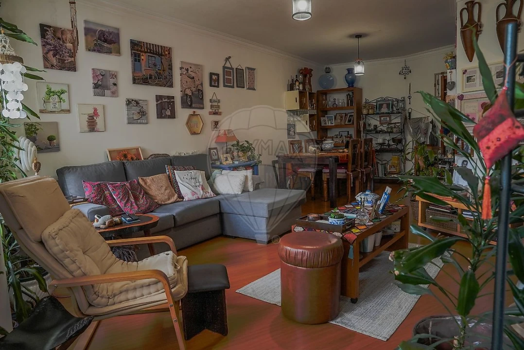 Apartamento T3 para Venda em Rio de Mouro Foto 11